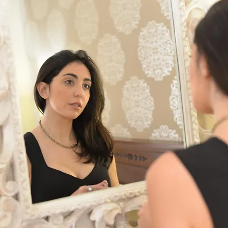 Gallery House 酒店 3*