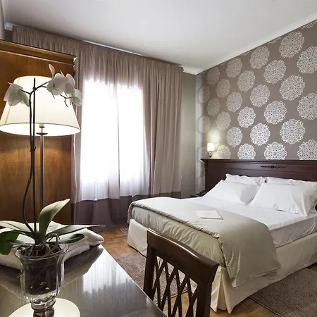 酒店 Gallery House 3*