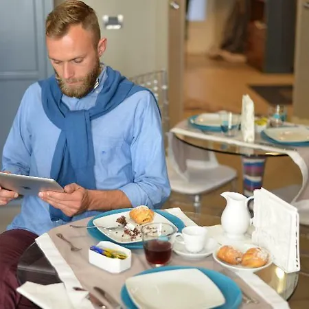 酒店 Gallery House