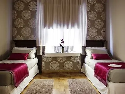 Gallery House 3*