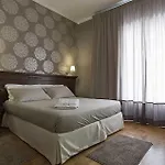 Gallery House Отель 3*