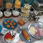 Gallery House Отель 3*