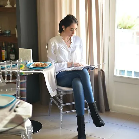 Ξενοδοχείο Gallery House 3*