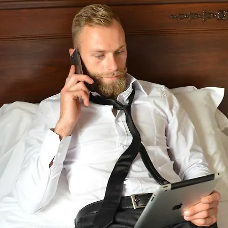 Ξενοδοχείο Gallery House 3*