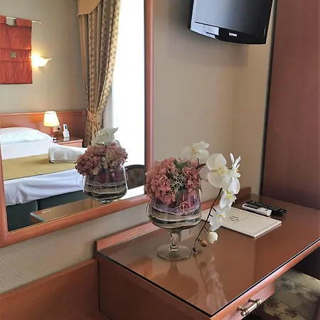 Gallery House מלון